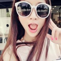 陌大大：墨镜美女 我有一颗好似诺基亚般