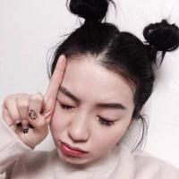 那 泛 黄 的 照