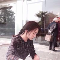 红衣佳人白衣友 我悄悄的來，又悄悄的