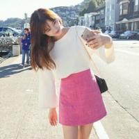 只因是女子。 我不会挽留任何一个企