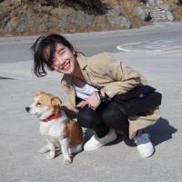 只因是女子。 我不会挽留任何一个企