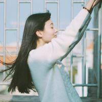 纤骨：我吹过清风喝过烈酒爱过你 不必隐瞒全世界独自坐