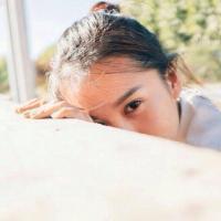 纤骨：我吹过清风喝过烈酒爱过你 不必隐瞒全世界独自坐