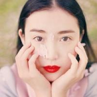 她们 如果眼泪可以承载忧伤