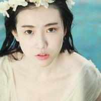 她们 如果眼泪可以承载忧伤