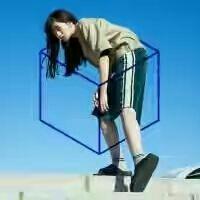 就放手吧  别想她 记忆流成河。我在岸边