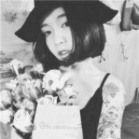 黑白和彩色你喜欢哪种 个性签名：爱情爱情，