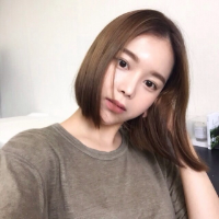 嘿 跳进海里会很冷吗你会