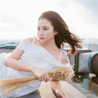 张起灵 behind the