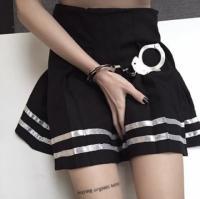 良人与美. 我的心，丢在了以前。