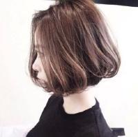 敢剪短发的女生一般颜值都略高 我心深似海海中隐匿着