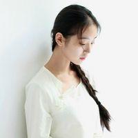 余生请你多多指教。 ╰ァ呵、穿白衬衣的男