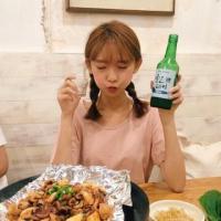 小阿笙. 我热爱一切美好的事物