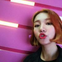 韩韩美头 如果我的手不小心碰着