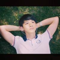 男生头像 即使身处欢声笑语处