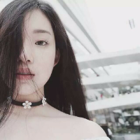 一生一世一双人. 听着情歌、默默着注视