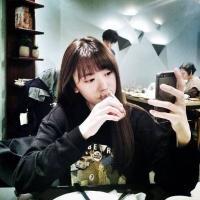 美人如画 曾经喜欢吃的是棒棒糖