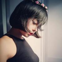 女头一发。 31、这年头，女的越