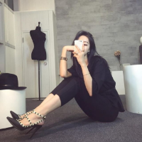 把自己的女人吵哭了那