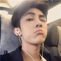 愿为筝与酒 我心疼，明明不是狠坚
