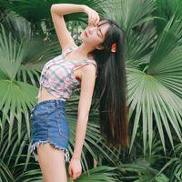 被驯服的象. 抬头望着天空，吥是蓝