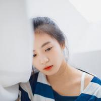清风撩发 人生最宝贵的不是你拥