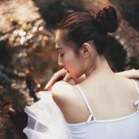 笑靥茶靡 怀念早失去了颜色 你