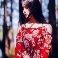在你身边漫步 我们合不来、分不开。