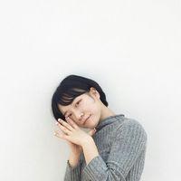 像是还在梦中 你还是无动于衷. 你看不见夜里咬紧牙关