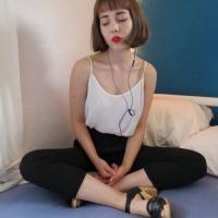 只是满腹心酸无人听 有时候，我们必须闭上