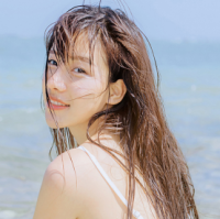 绯靡 现在慢慢的喜欢上了静