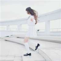 等落山风吹过 Dram,as if