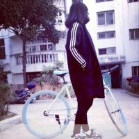 待我长发及腰你娶我可好。 因为我们太年轻，分手