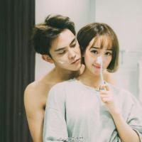他说你任何为人称道的美丽 不及他第一次遇 在我孤独无助难过的时