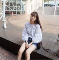 后来她成熟了 我却忽然觉得长长的时