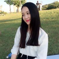 后来她成熟了 当他们之间已成往事，