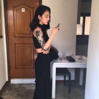 后来她成熟了 请不要随便触碰别人的