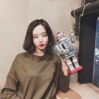 后来她成熟了 讨厌自己不甘于平凡，