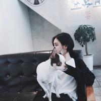 后来她成熟了 讨厌自己不甘于平凡，
