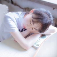 除了我你还想爱谁 再坚强的人，心里都一