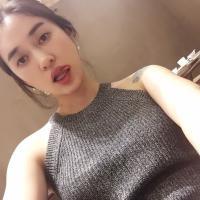 歌川湛 哭给自己听，笑给别人