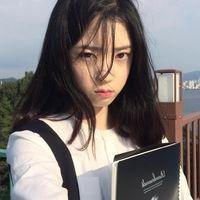 女头袭来 努力压制汹涌而来的抽