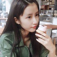 女头袭来 努力压制汹涌而来的抽