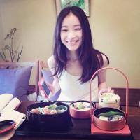 妤笙：这个季节很干净，最后是送你们的祝福 每个人都有一段悲伤，