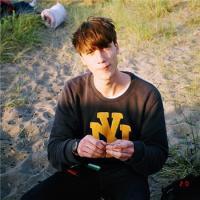 欧美男头13 聽著熟悉的歌，過著陌