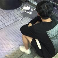 后爸 突然发现我们早已分手