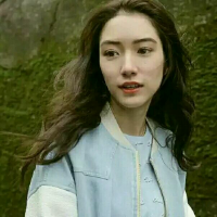 你笑得那么美 让我怦然心动 社會複雜，人心難測；