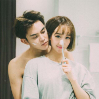 情侣^ 拼了命的不让身边的人