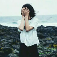 立场孤王 电话那头，又是沉默，