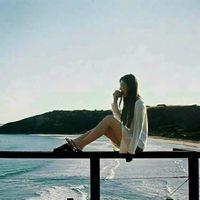 相信你只是怕伤害我而不是骗我 庆幸你来自远方不清楚